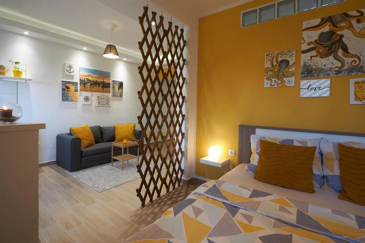 Apartment Yellow Porec 0*,  Croatia
